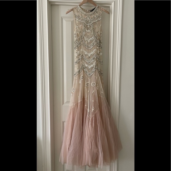 Gorgeous pale pink and sequined prom/wedding dress. Exquisite detail. - Picture 1 of 2